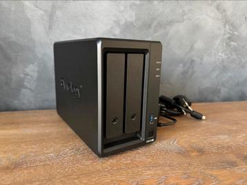 NIEUWSTAAT - Synology DS720+ met 2 x 2TB WD Red Harde Schijf beschikbaar voor biedingen