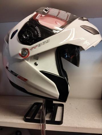 Nieuwe LS2 systeem helm met zonnevizier maat XS. Met verhaal beschikbaar voor biedingen
