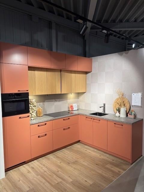 nieuwe complete showroomkeuken met composieten werkblad, Ophalen, Overige kleuren, Hoekkeuken, Nieuw