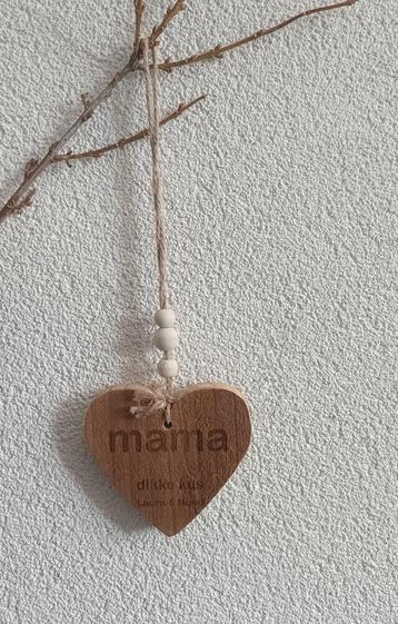 Hartvormige houten hanger ~ moederdag beschikbaar voor biedingen