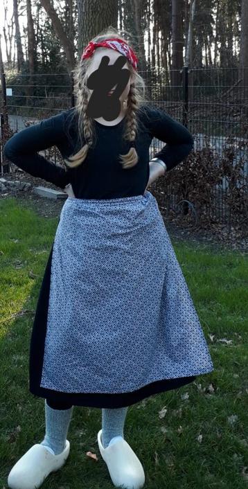 Oud Lunterse Kleding / Klederdracht  beschikbaar voor biedingen