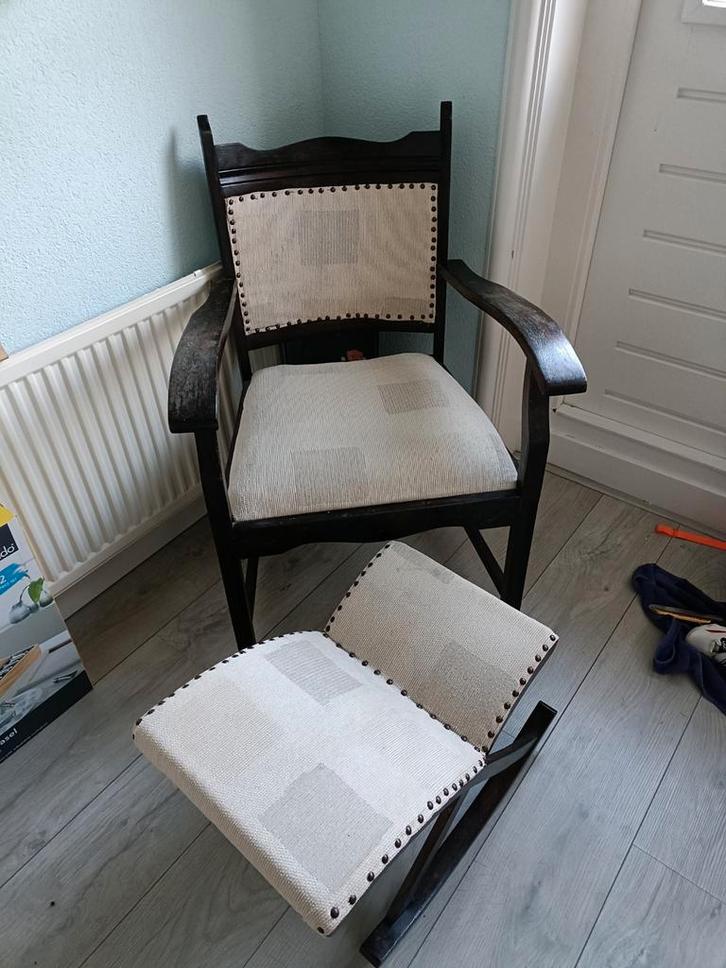 Antieke damesstoel met voetensteun, Antiek en Kunst, Antiek | Meubels | Stoelen en Banken, Ophalen