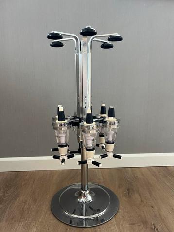 Drankdispenser voor 6 flessen beschikbaar voor biedingen