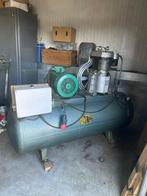 Grote compressor op krachtstroom, Doe-het-zelf en Verbouw, Compressors, 100 liter of meer, Ophalen, Zo goed als nieuw, 6 tot 10 bar