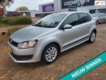 Volkswagen Polo 1.4-16V Highline AUTOMAAT,NAVI beschikbaar voor biedingen