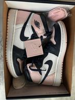 Nike Jordan 1 retro high Atmosphere (maat 38,5), Kleding | Dames, Schoenen, Verzenden, Nike, Roze, Sneakers of Gympen