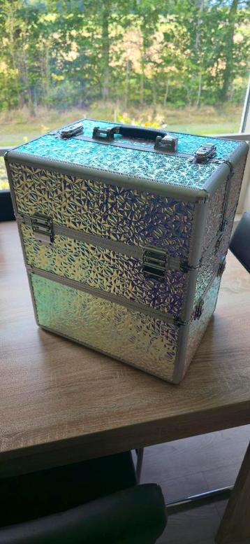 Make-up koffer / Beauty case beschikbaar voor biedingen