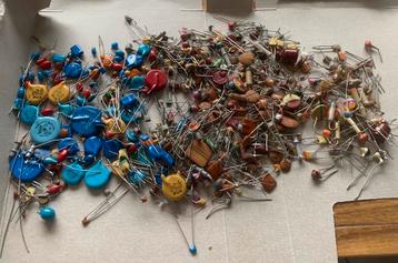 Set vintage keramische condensators beschikbaar voor biedingen