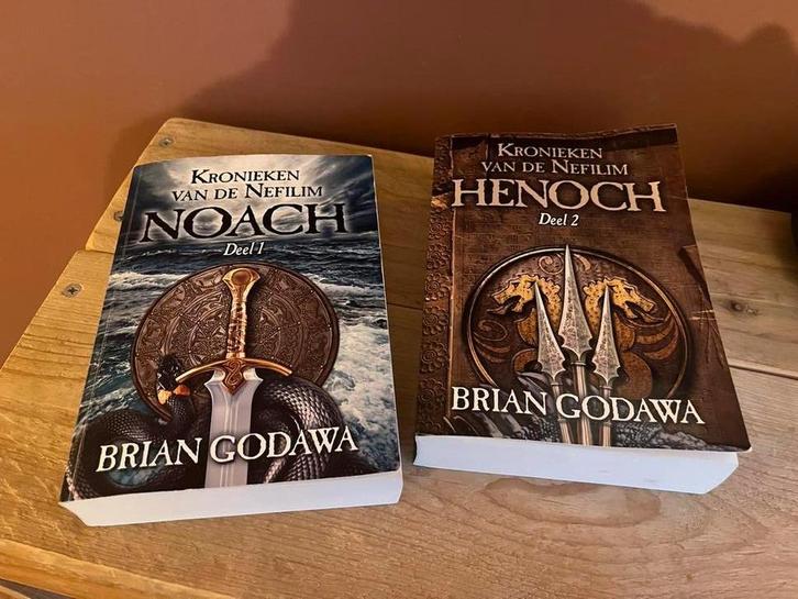 Brian Godawa - Noach en Henoch deel 1 en 2 Kronieken Nefilim, Boeken, Historische romans, Gelezen, Ophalen of Verzenden