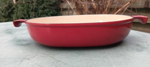 LE CREUSET La Mama kersenrood gietijzer ovenschaal 29 (G109), Huis en Inrichting, Keuken | Potten en Pannen, Zo goed als nieuw