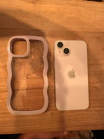 iPhone 14 128GB met leuke hoesjes evt. ruilen samsung G Flip beschikbaar voor biedingen