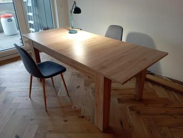 Dining table beschikbaar voor biedingen