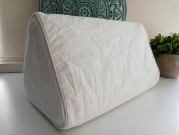 Ikea nabben bedsteun kussen met extra hoes beschikbaar voor biedingen