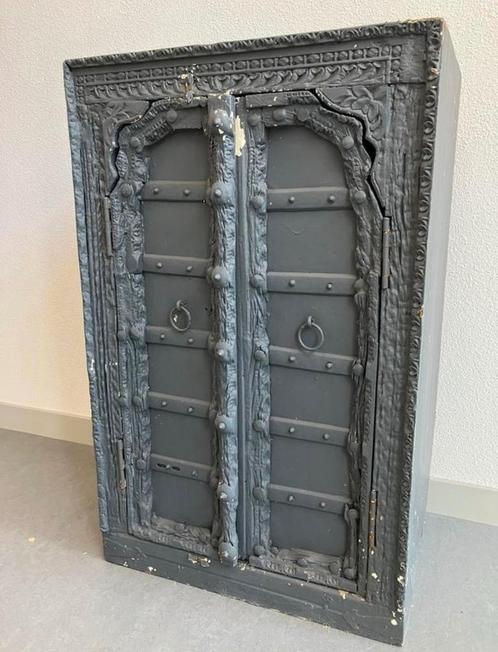 massief houten grijze kast uit India, Huis en Inrichting, Kasten | Dressoirs, Gebruikt, 50 tot 100 cm, 25 tot 50 cm, Met deur(en)