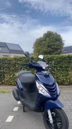 PIAGGIO ZIP 4t (bw 2024) standaard, Fietsen en Brommers, Scooters | Piaggio, Ophalen of Verzenden, Zo goed als nieuw, Zip