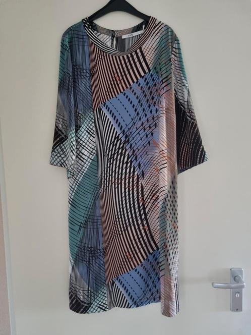 Mooie nieuwe kreukvrije Steps jurk in maa.t 44, Kleding | Dames, Jurken, Zo goed als nieuw, Maat 42/44 (L), Ophalen of Verzenden