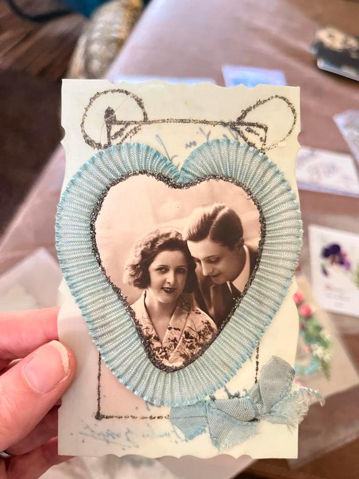 Celluloid Kaart Frankrijk met Foto Jong Stel, Antiek en Kunst, Curiosa en Brocante, Ophalen of Verzenden