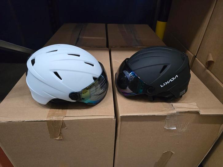 2x Ski Helmen - Lixada, Fietsen en Brommers, Fietsaccessoires | Fietshelmen, Gebruikt, Heer of Dame, Overige maten, Ophalen of Verzenden