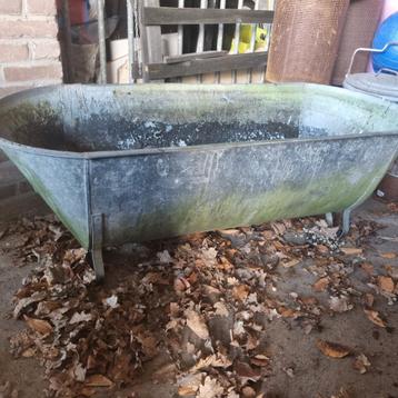 Zinken badkuip beschikbaar voor biedingen