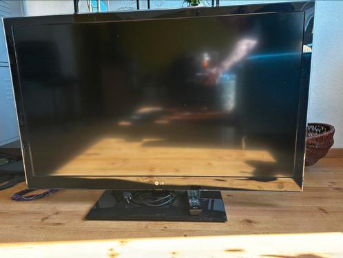 LG tv 47” (paar pixels weg), Audio, Tv en Foto, Televisies, Gebruikt, LED, 100 cm of meer, Full HD (1080p), LG, 100 Hz, Ophalen
