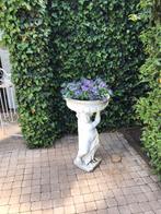 Grote zware betonnen engel bloembak, Ophalen, Gebruikt, Beton