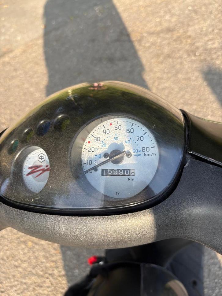 Piaggio Zip 70cc Typhoon Blok - Snelle Scooter! Gele plaat, Fietsen en Brommers, Scooters | Piaggio, Zo goed als nieuw, Overige modellen