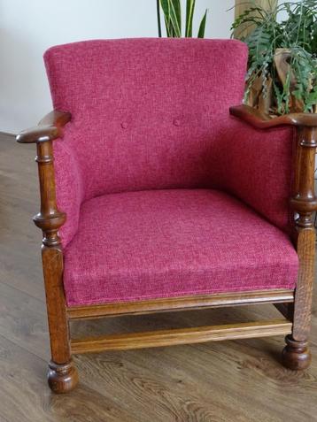 Roze rood antiek fauteuiltje   beschikbaar voor biedingen