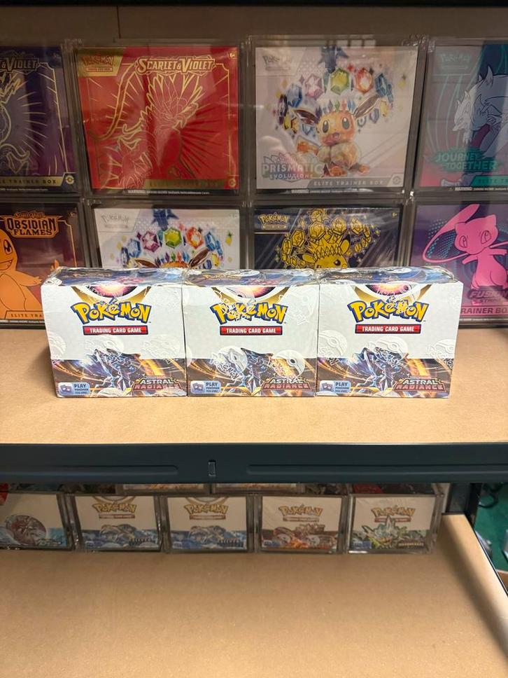 Pokémon TCG - Astral Radiance Boosterbox, Hobby en Vrije tijd, Verzamelkaartspellen | Pokémon, Nieuw, Boosterbox, Ophalen of Verzenden