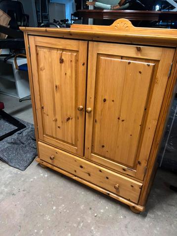 Grenen wandmeubel - 100x55x115H beschikbaar voor biedingen