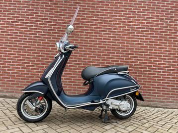 Vespa Sprint mat blauw l speciale edition beschikbaar voor biedingen
