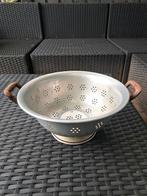 Antieke aluminium zeef/vergiet met houten handvaten, Antiek en Kunst, Ophalen of Verzenden