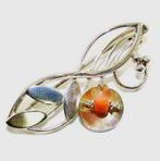 Zilveren broche bloemtakje met koraal (6590-2032), Ophalen, Zo goed als nieuw, Zilver, Zilver