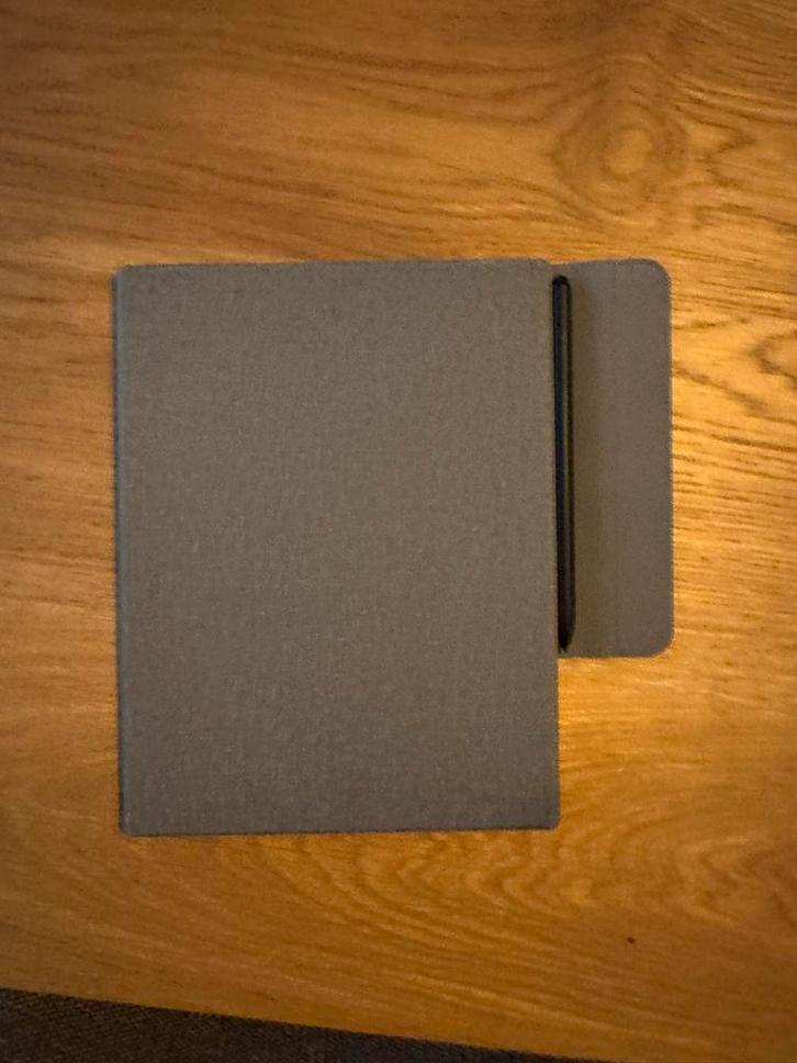 Remarkable 2 met hoes en pen (niet origineel), Computers en Software, E-readers, Gebruikt, 10 inch of meer, 8 GB, Touchscreen