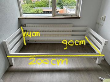 1 persoonsbedframe gratis af te halen
