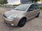Ford Fiesta 1.4-16V Ghia, Apk, Nap, Zeer goed rijdend Inruil, Auto's, Voorwielaandrijving, Gebruikt, Metallic lak, 4 cilinders