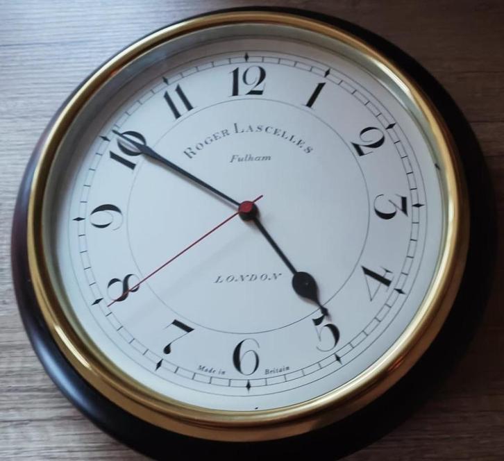 Engelse Wandklok, Huis en Inrichting, Woonaccessoires | Klokken, Zo goed als nieuw, Wandklok, Digitaal, Ophalen of Verzenden