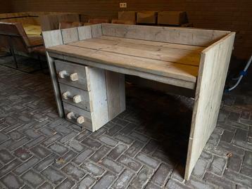 Steigerhouten Bureau met ladeblok beschikbaar voor biedingen