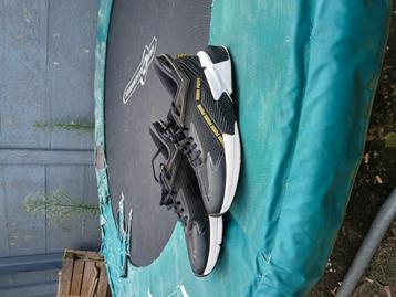 Puma schoenen maat 40 beschikbaar voor biedingen