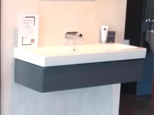 Nieuw- wastafel / badkamermeubel keramiek zonder kraangat, Huis en Inrichting, Badkamer | Badkamermeubels, Nieuw, Wasbak of Wastafel