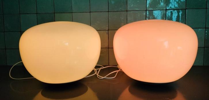 2x vloerlamp Jonisk door Carl Öjerstam, Huis en Inrichting, Lampen | Vloerlampen, Zo goed als nieuw, Minder dan 100 cm, Kunststof