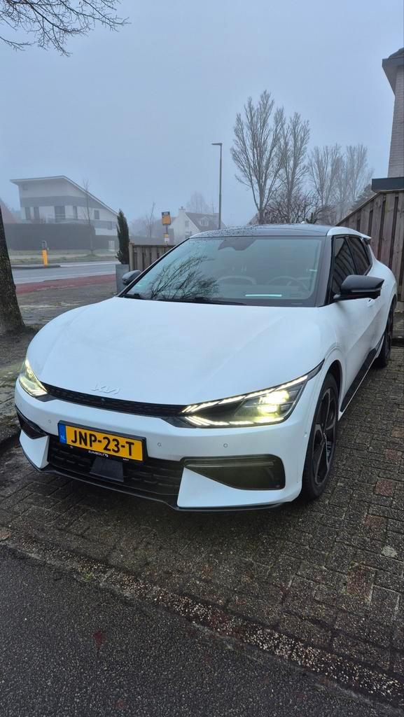 Kia EV6 77,4kWh 229pk RWD 2022 Parelmoer wit, Auto's, Kia, Particulier, EV6, 360° camera, ABS, Achteruitrijcamera, Adaptieve lichten