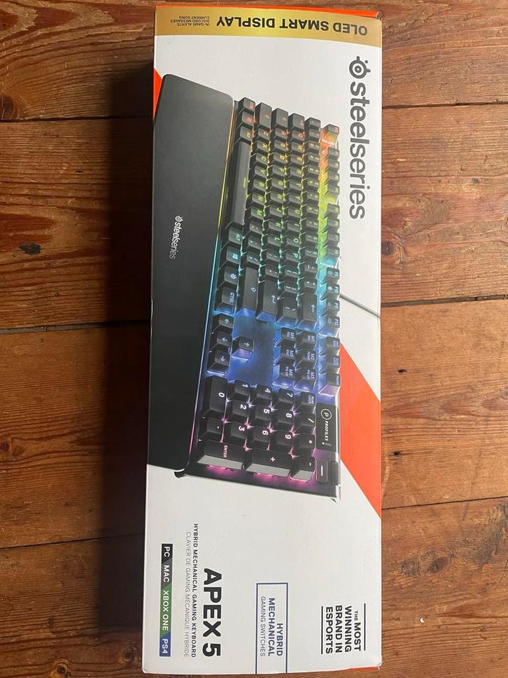 Steelseries Apex 5, Computers en Software, Toetsenborden, Zo goed als nieuw, Qwerty, Bedraad, Gaming toetsenbord, Ophalen of Verzenden