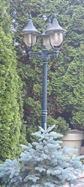 Tuin  buiten lantaarn met 3 lampen beschikbaar voor biedingen