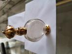 Gaaf antiek parfum flacon met gouden voet en gouden dop, inc, Antiek en Kunst, Antiek | Glas en Kristal, Ophalen of Verzenden