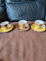3 kop en schotels met gezichten van Yong, Ophalen