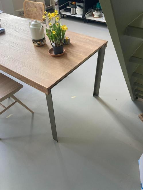 Industriële design eettafel eikenhout met staal (Metaform), Huis en Inrichting, Tafels | Eettafels, Gebruikt, 50 tot 100 cm, 200 cm of meer