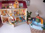 Playmobil groot woonhuis + openluchtzwembad, Kinderen en Baby's, Speelgoed | Playmobil, Zo goed als nieuw, Ophalen