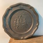 Tinnen Wandbord - Gezelschap aan Tafel - 23 cm, Antiek en Kunst, Antiek | Tin, Ophalen of Verzenden