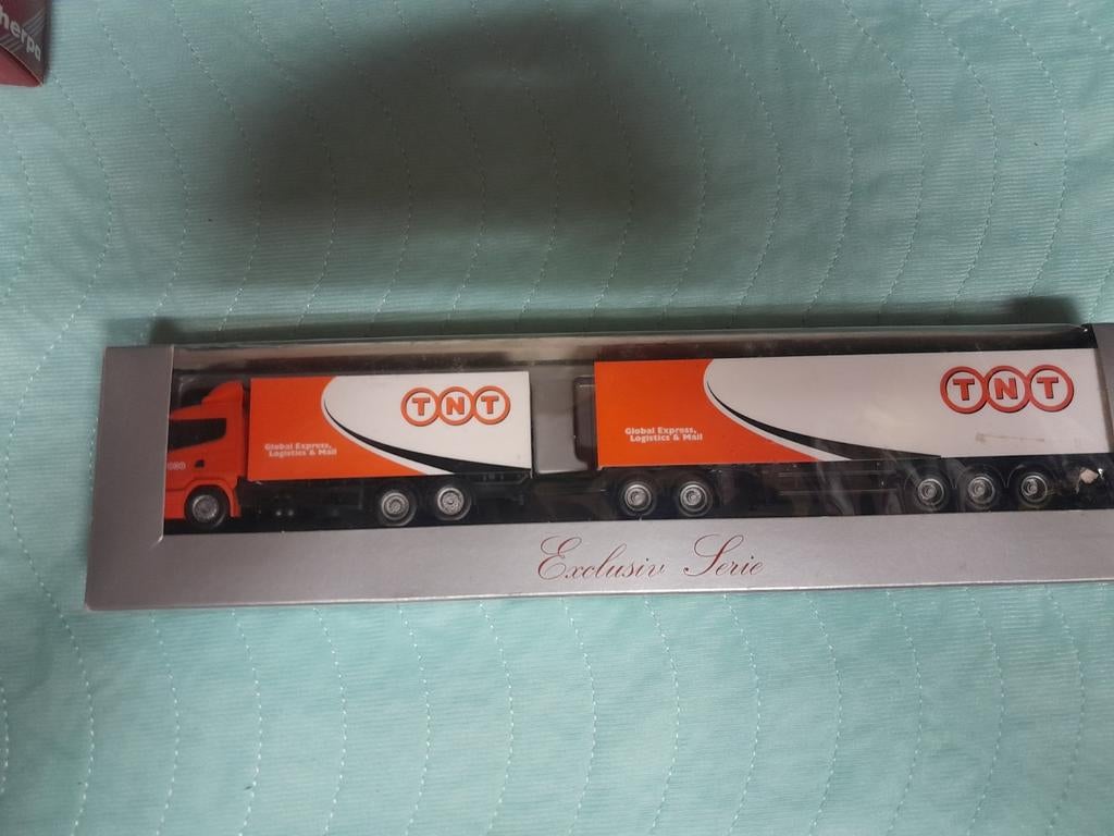 Tnt, Ophalen of Verzenden, Bus of Vrachtwagen