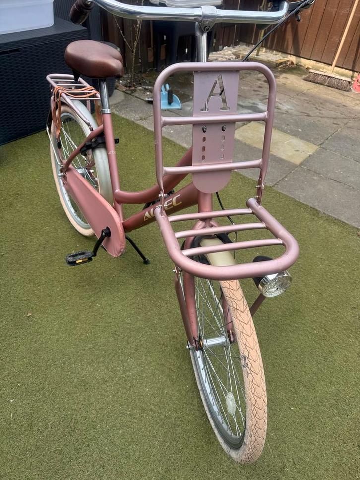 Meisjesfiets Altec met voordrager - Roze, Fietsen en Brommers, Fietsen | Meisjes, Gebruikt, 24 inch, Ophalen